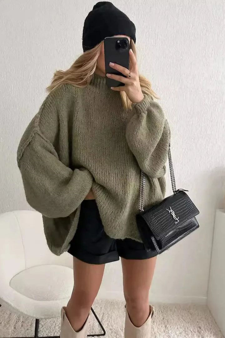 Feminina - Knitted Sweater