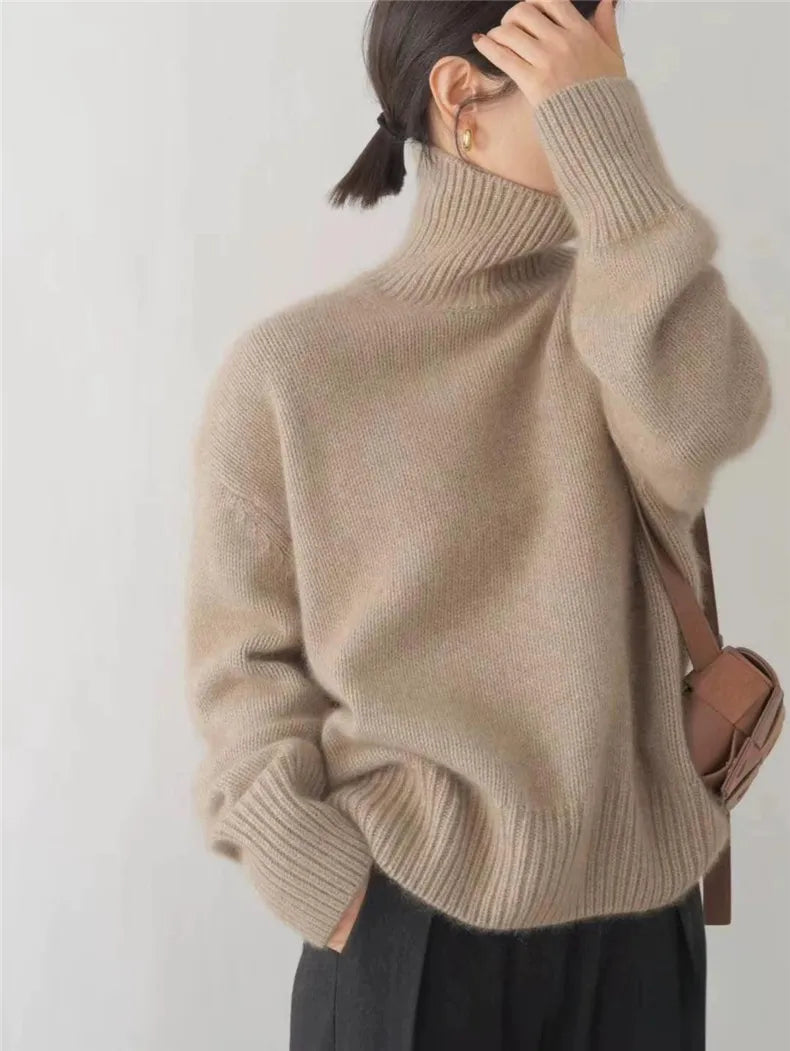 Jacky - Turtleneck
