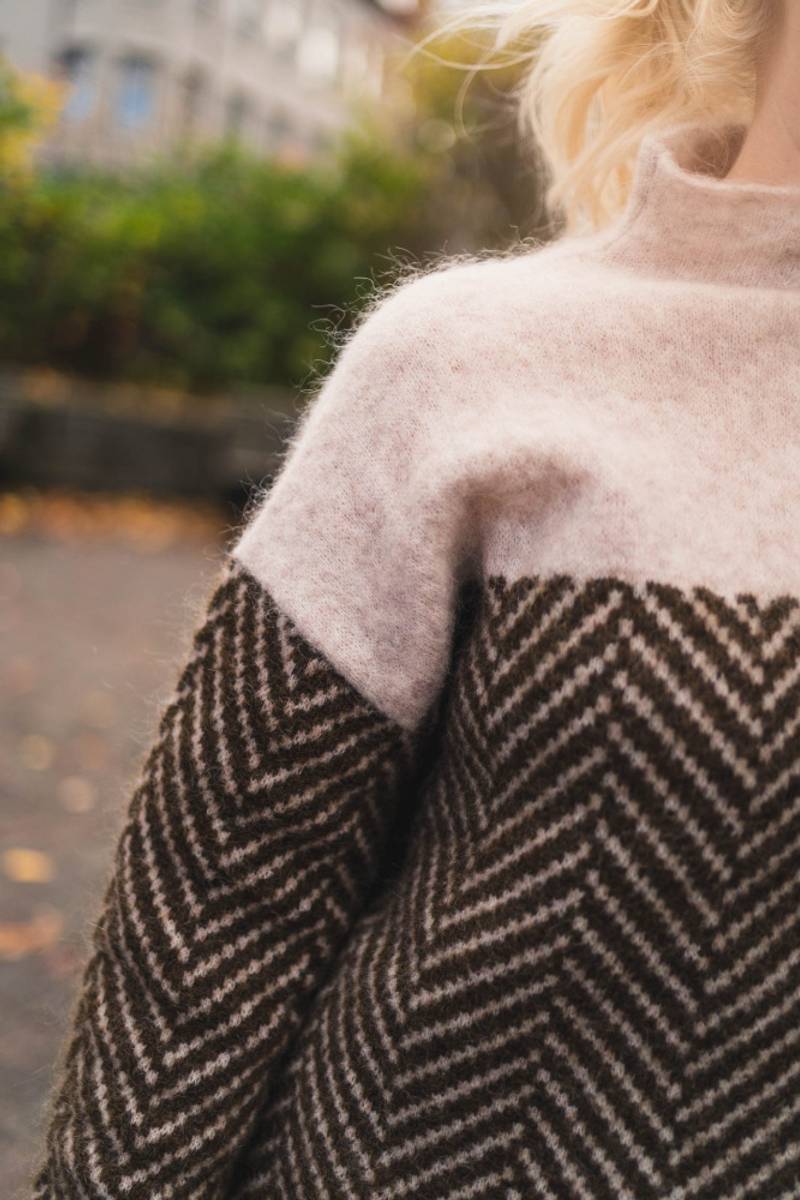 Ivy - Sweater