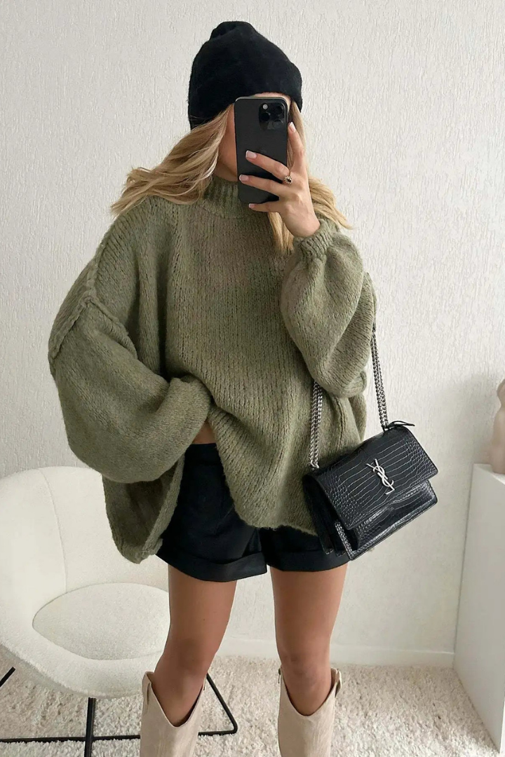 Feminina - Knitted Sweater